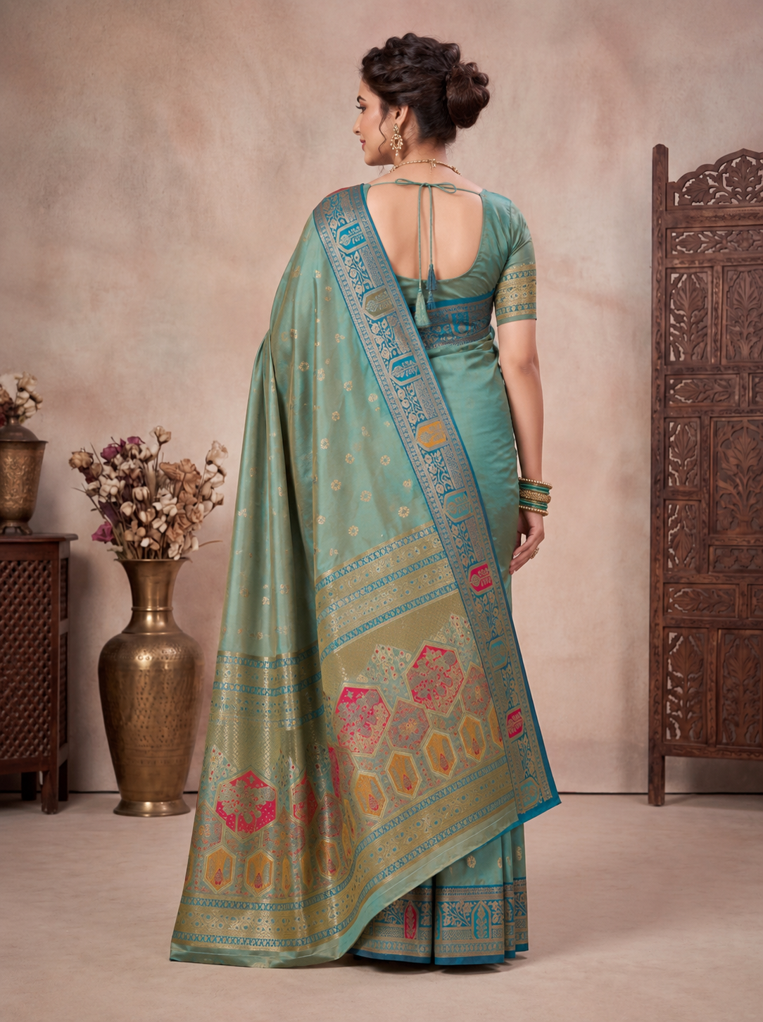 Weaving Silk Saree with Zari Butta & Meenakari Border Blouse Piece