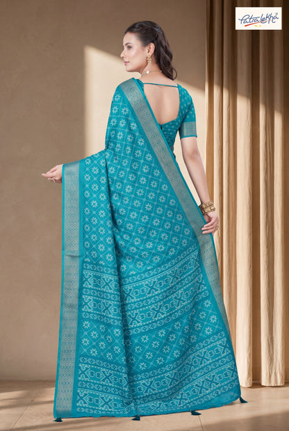 Emerald Dola Silk Saree with Traditional Woven Print & Rich Border