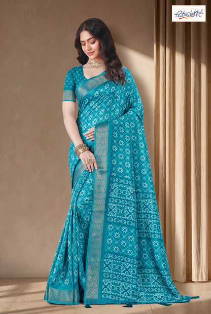 Emerald Dola Silk Saree with Traditional Woven Print & Rich Border