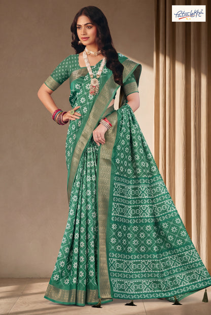Emerald Dola Silk Saree with Traditional Woven Print & Rich Border