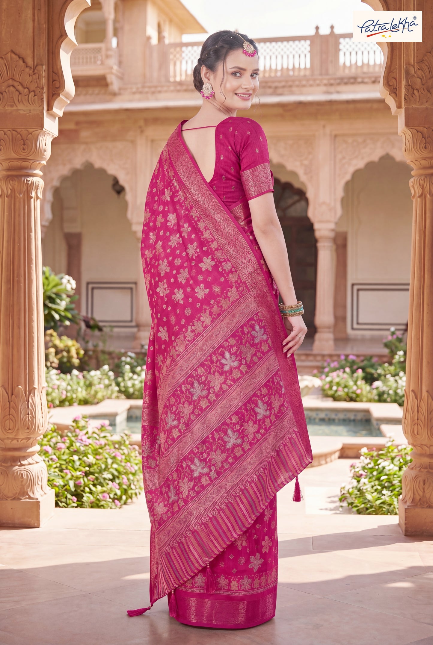 Royal Dola Silk Saree with Self Jacquard Border & Elegant Floral Weaving