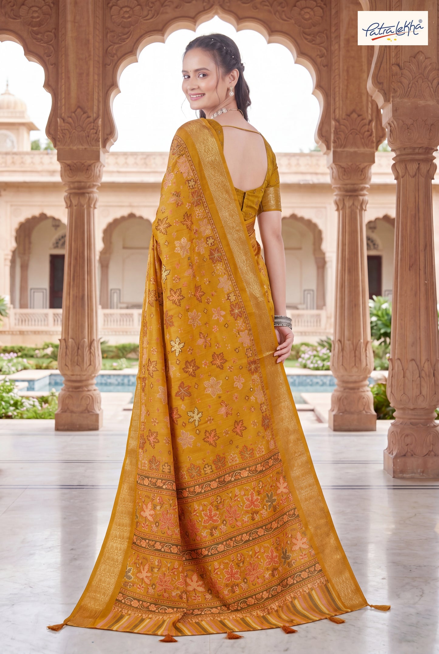 Royal Dola Silk Saree with Self Jacquard Border & Elegant Floral Weaving
