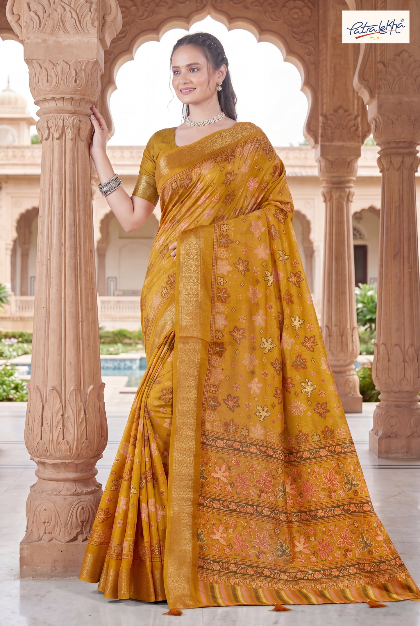 Royal Dola Silk Saree with Self Jacquard Border & Elegant Floral Weaving