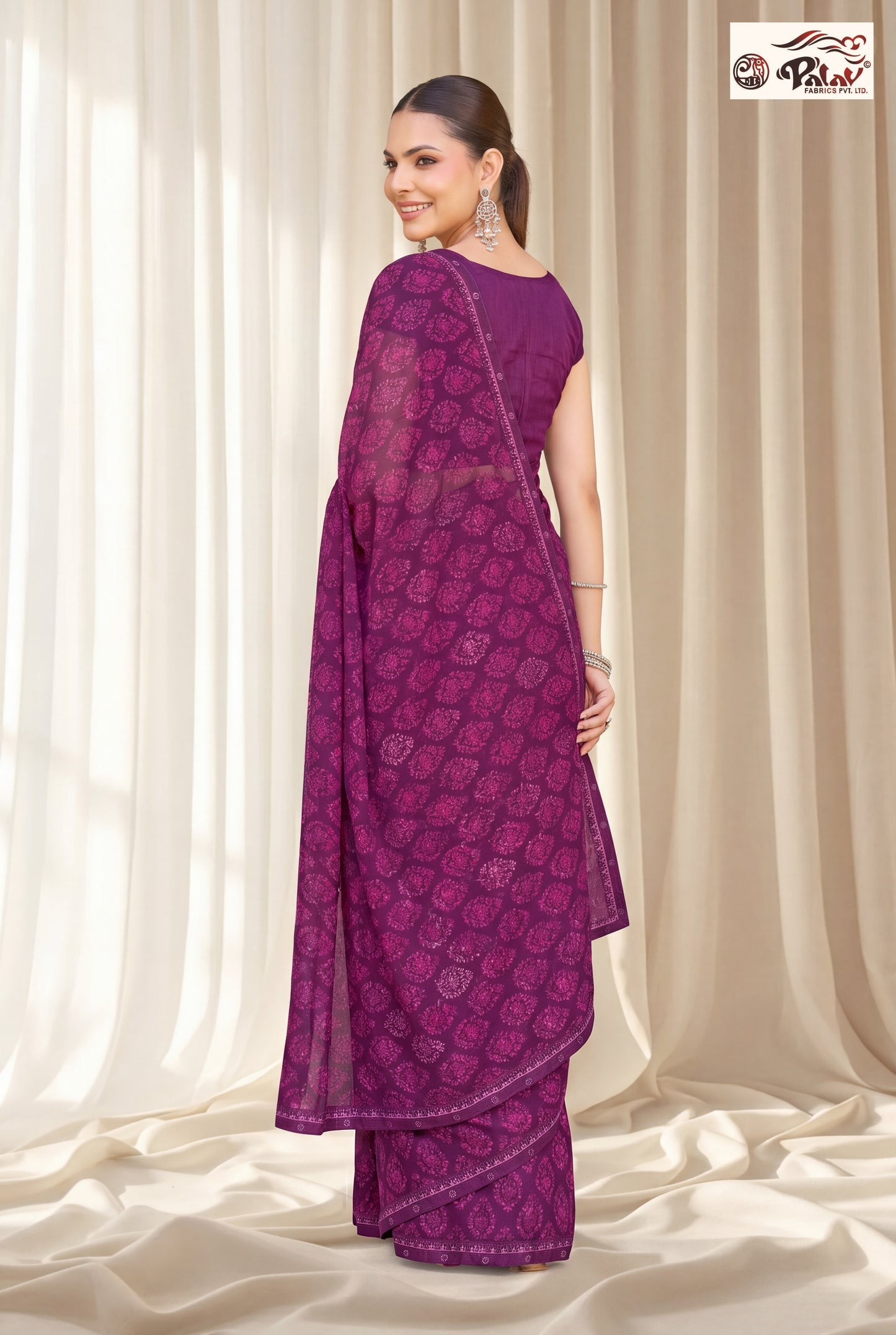 Elegant Kreeva Georgette Saree with Stone Work Pallu & Designer Border (Copy)