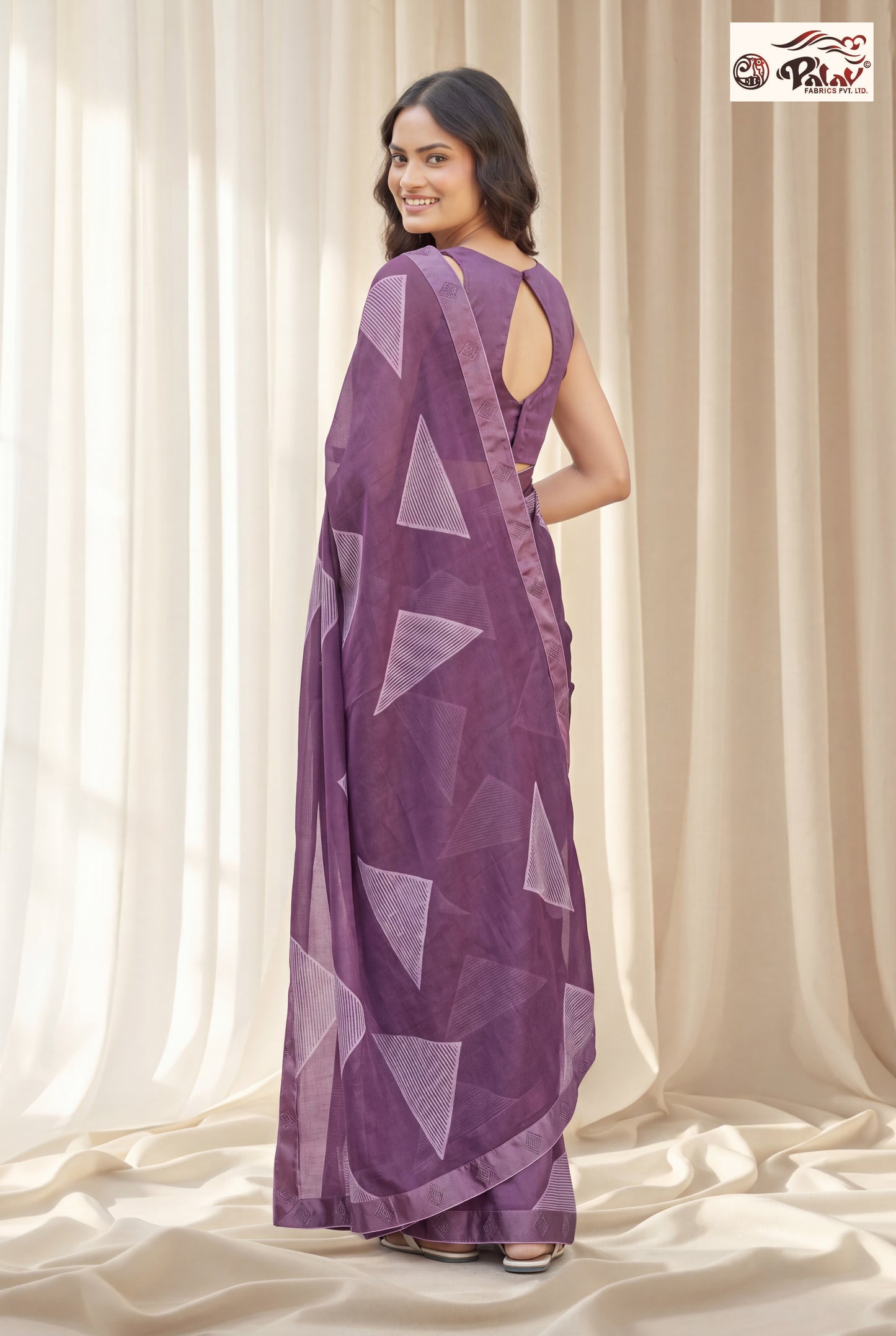 Elegant Kreeva Georgette Saree with Geometric Print