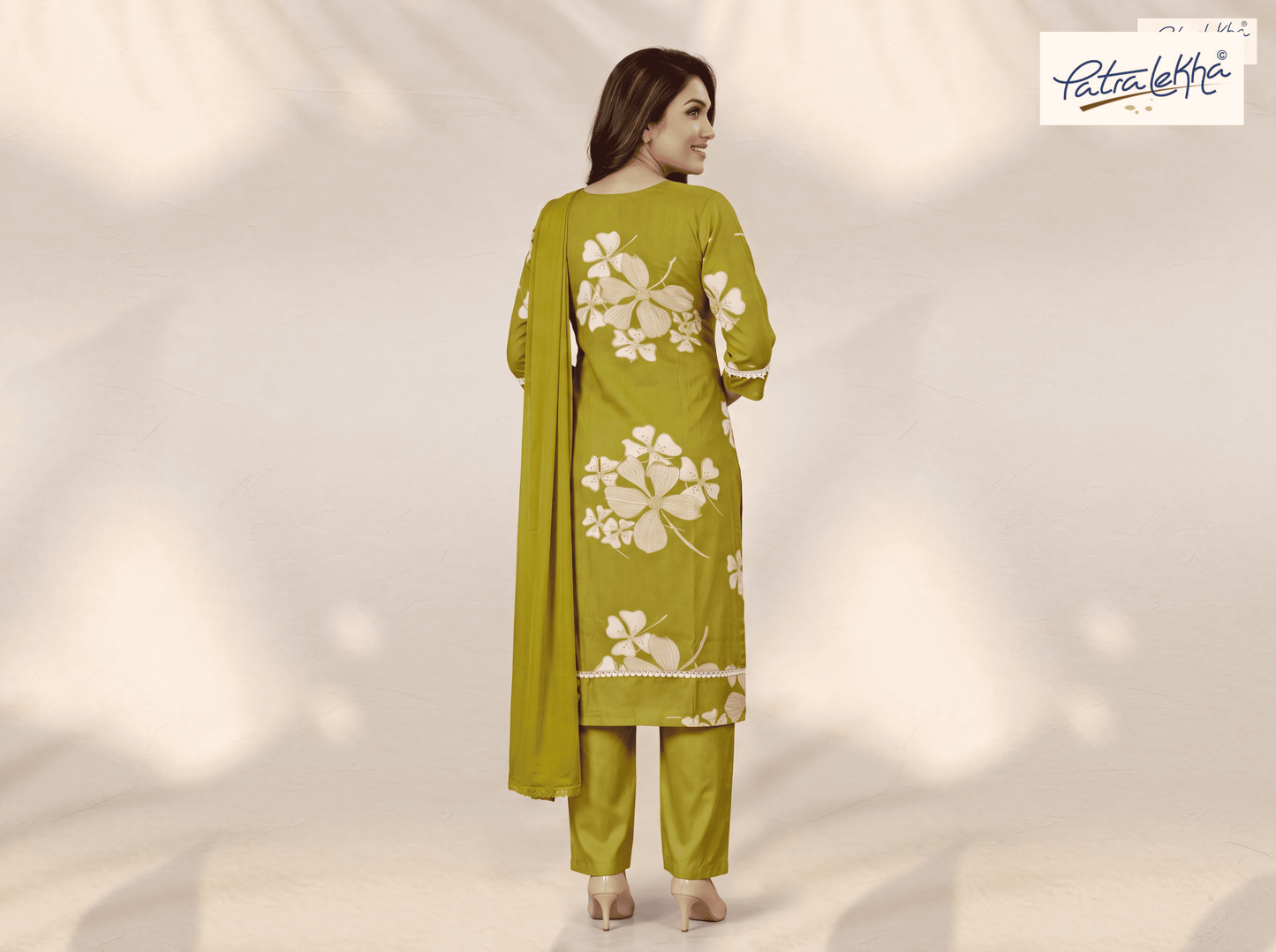 floral printed elegant kurta set with nazmin dupatta